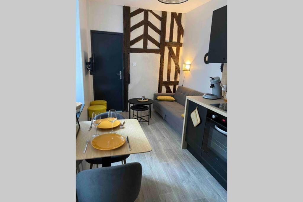 Appartement Centre De Moulins ムーラン エクステリア 写真